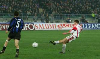 I 5 gol pi� iconici della storia del Bari: quali restano nella memoria dei tifosi